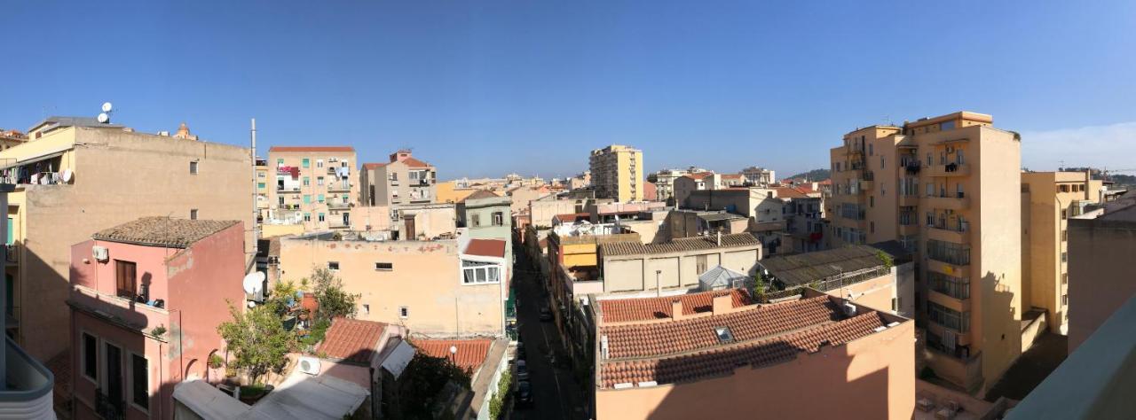 La Luna Appartamento Con Terrazza E Due Camere Cagliari Exterior photo